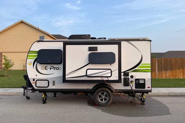 Joseph's Flagstaff E Pro 16 BH Travel Trailer