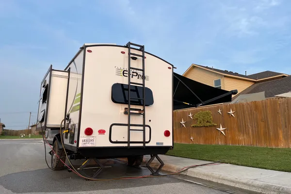 Joseph's Flagstaff E Pro 16 BH Travel Trailer