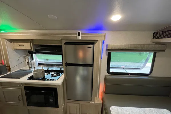 Joseph's Flagstaff E Pro 16 BH Travel Trailer