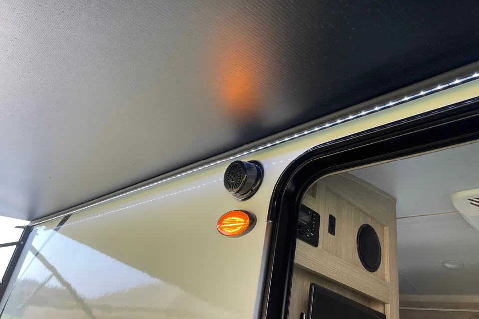 Joseph's Flagstaff  E Pro 16 BH Travel Trailer