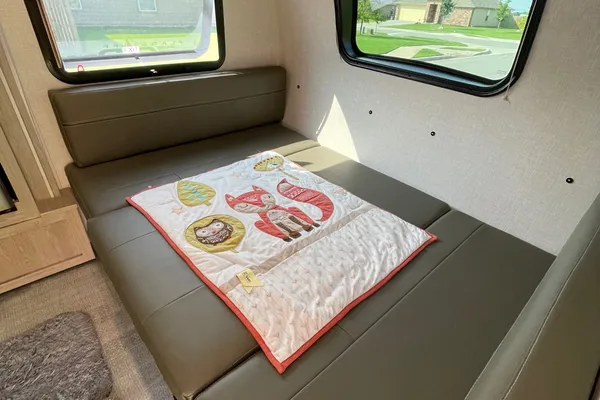 Joseph's Flagstaff E Pro 16 BH Travel Trailer