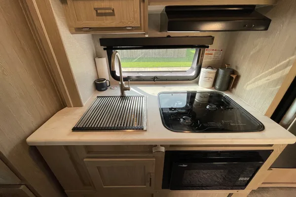 Joseph's Flagstaff E Pro 16 BH Travel Trailer