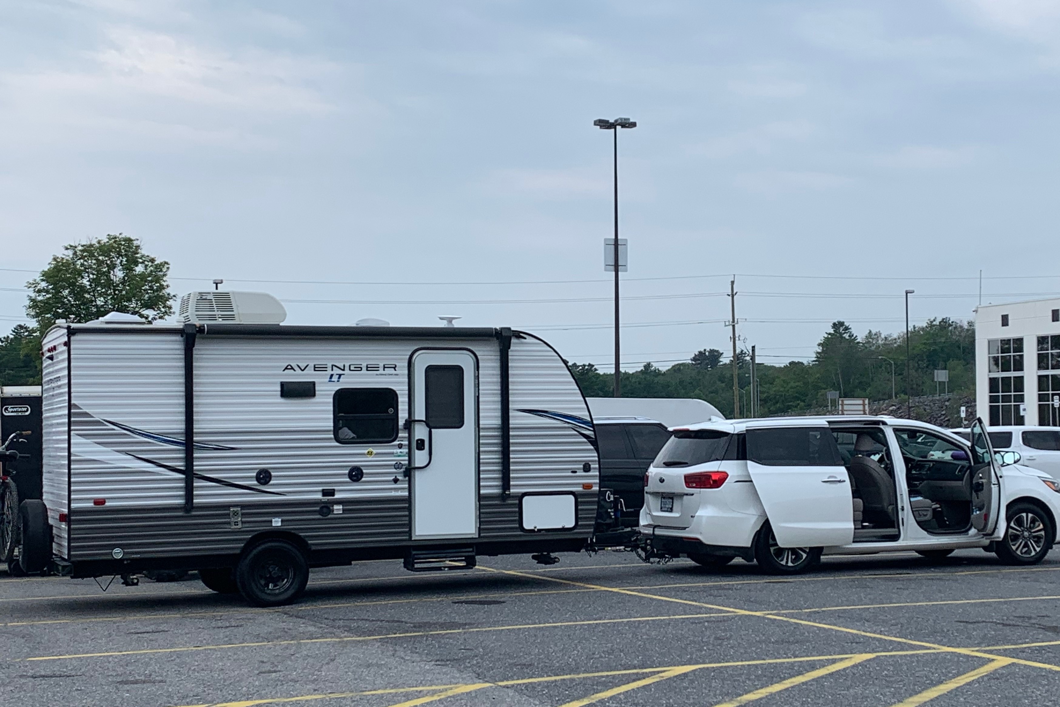 Summer home on wheels! Compact and Cozy RV, perfect for your family.
