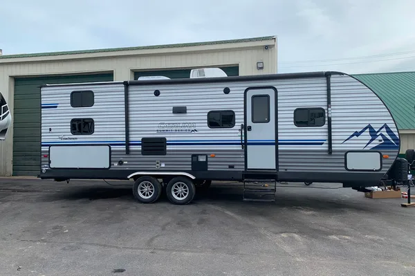 The Lifesaver: 2020 Coachmen Catalina Summit Series Travel Trailer