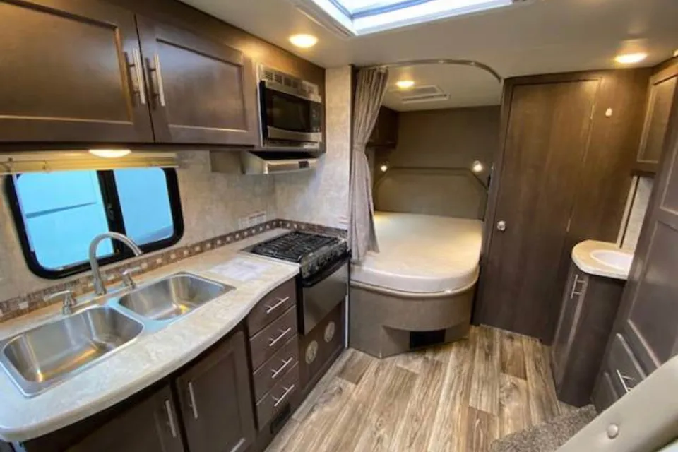 Bekah's Adventurer Class C RV
