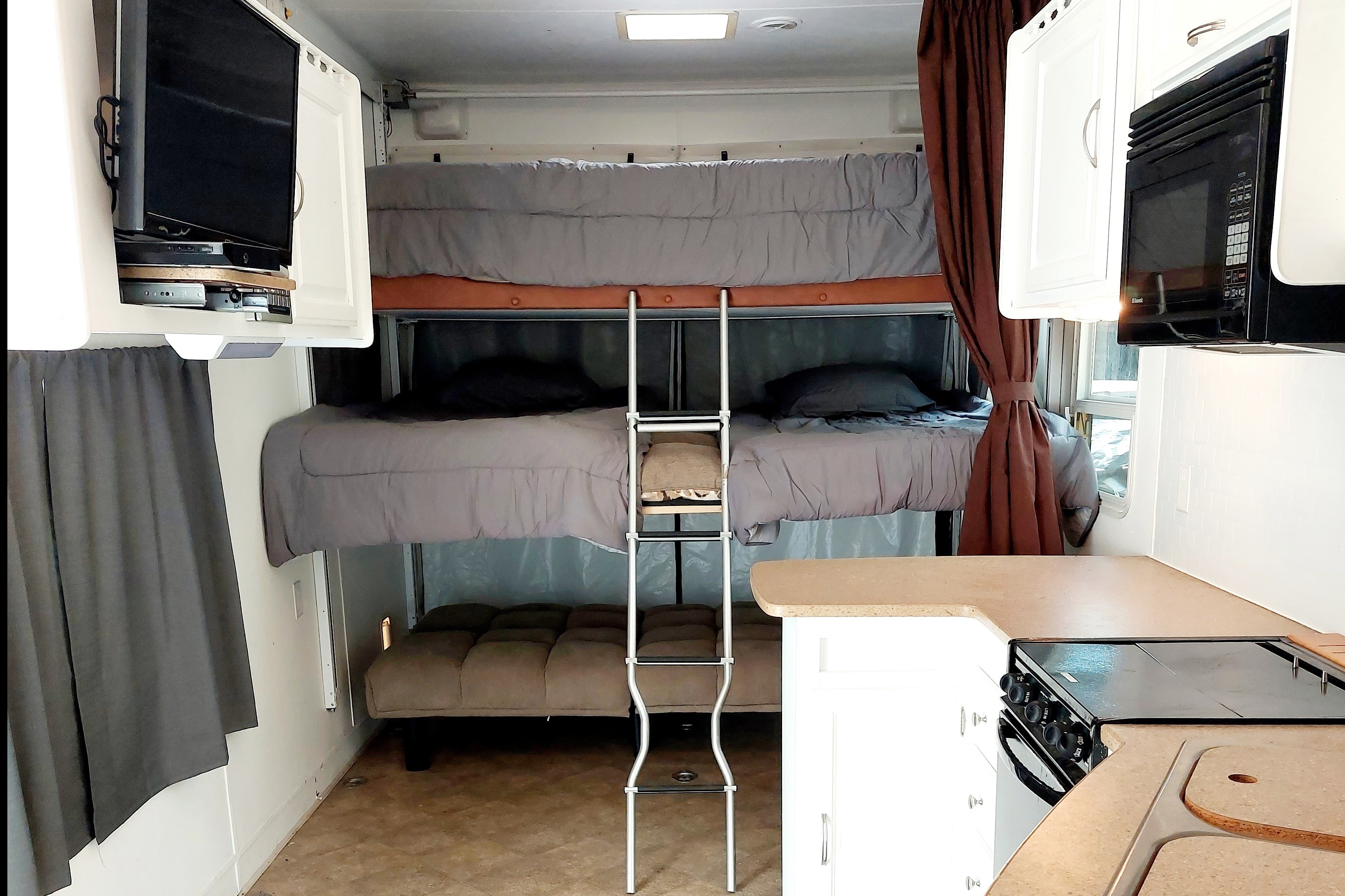 Family Fun Toy Hauler, Great for Hunting, Glamping and Get-Togethers!