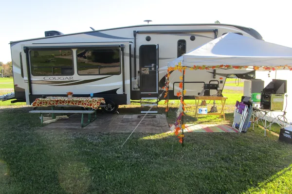 Spacious fifth wheel
