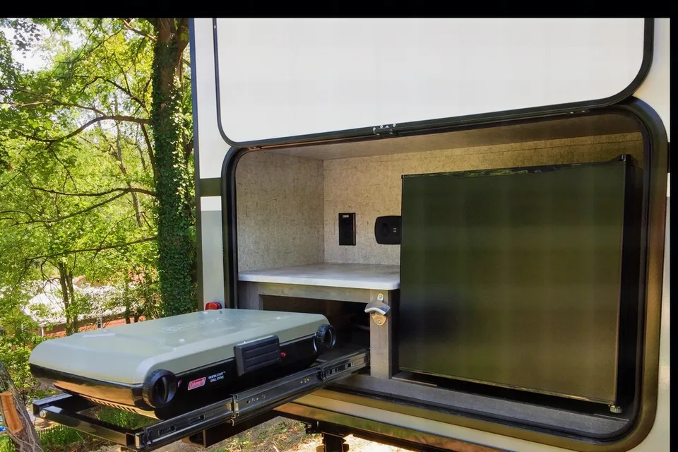 Coachmen Apex Nano Bunkhouse 208BHS Travel Trailer