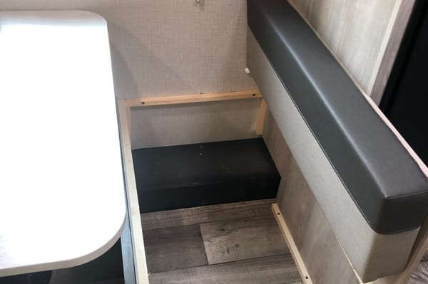 ZZ’s KZ Escape Travel Trailer