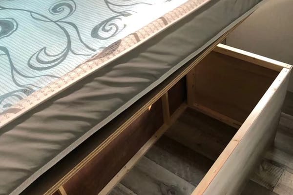 ZZ’s KZ Escape Travel Trailer