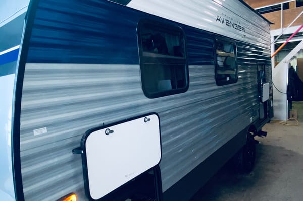 DISCOUNTED *SUV and VAN Towable AVENGER 16BH