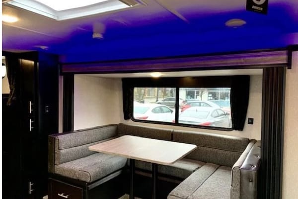 Fully Involved Trailer Rentals 2021 Grey Wolf Bunkhouse