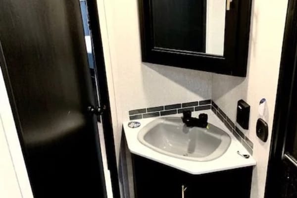 Fully Involved Trailer Rentals 2021 Grey Wolf Bunkhouse