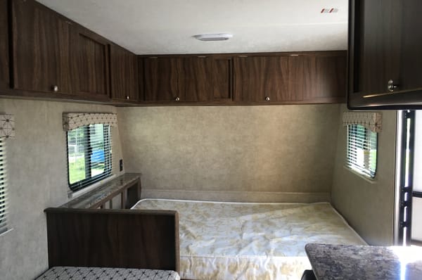 Solar Saga 17ft Camper (2017)