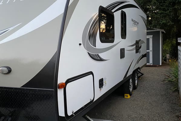 Lisa's Keystone Passport Ultra-lite Travel Trailer