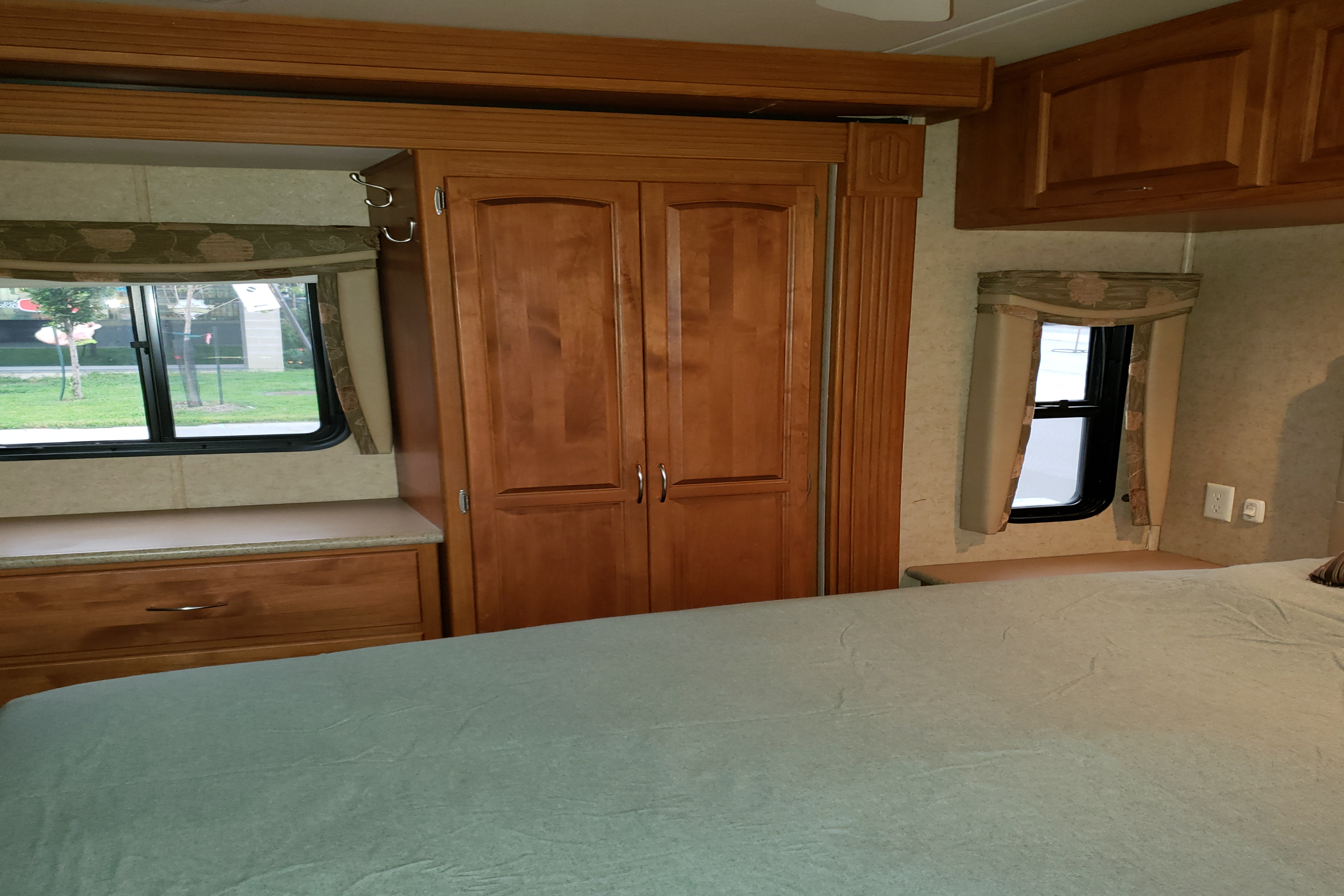 Luxury RV  WILDLIFE RADY 