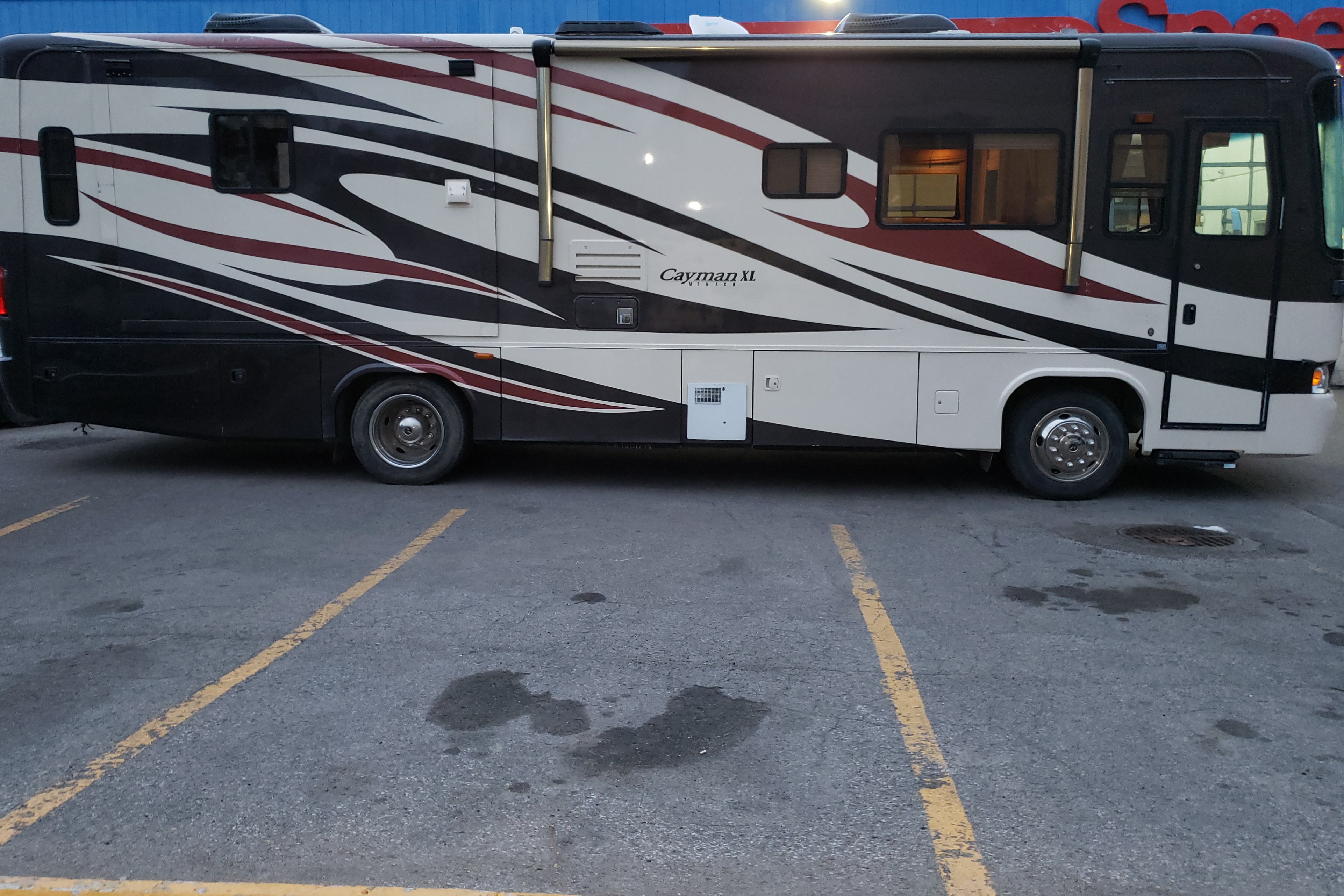 Luxury RV  WILDLIFE RADY 