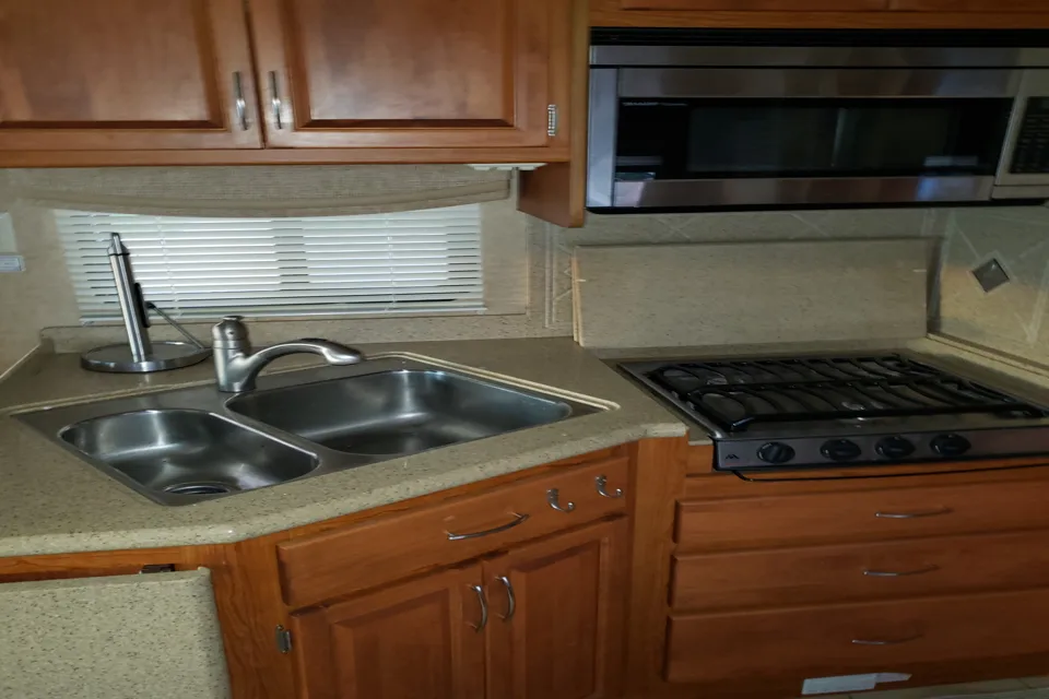 Luxury RV  WILDLIFE RADY 