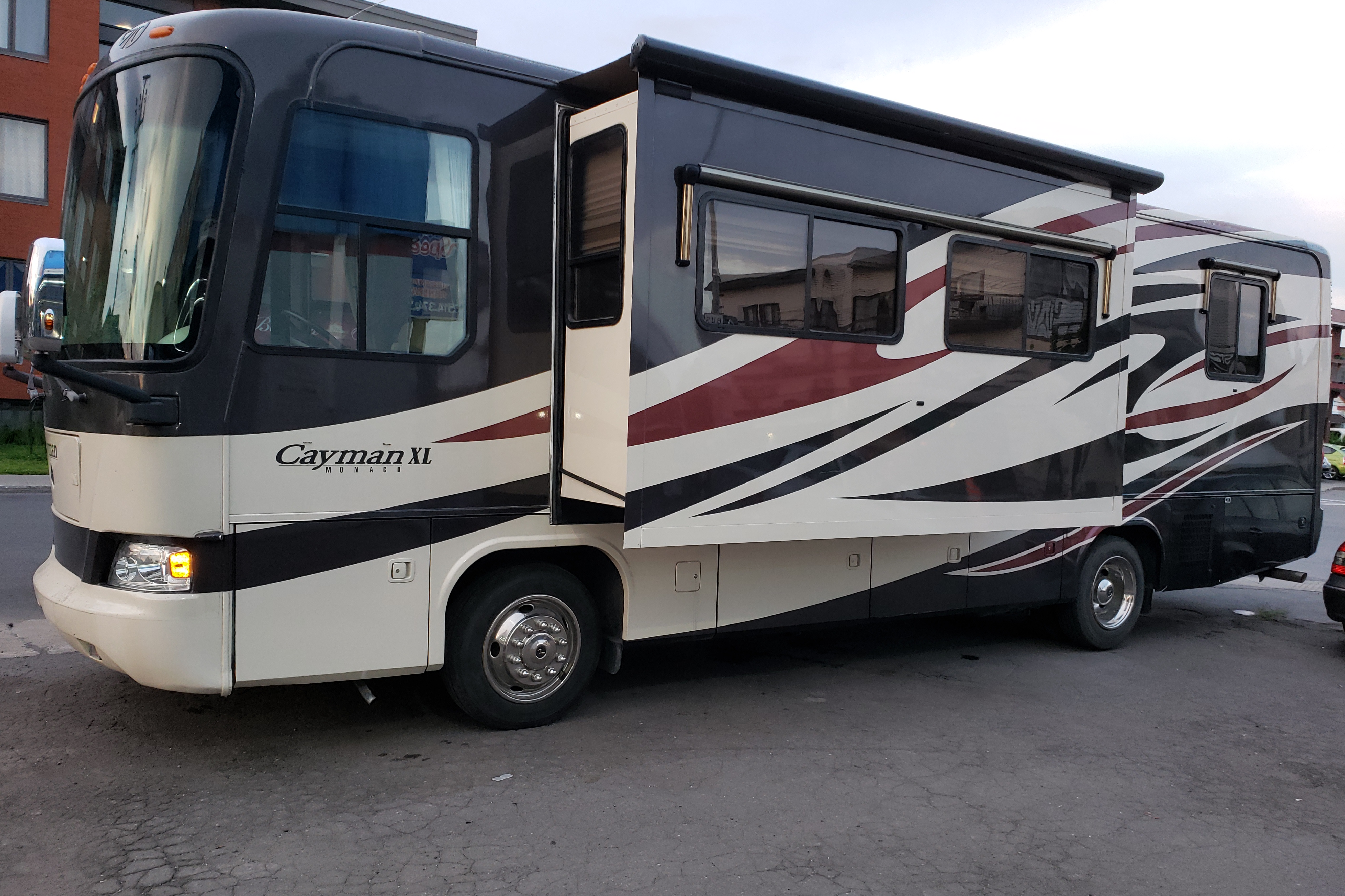 Luxury RV  WILDLIFE RADY 