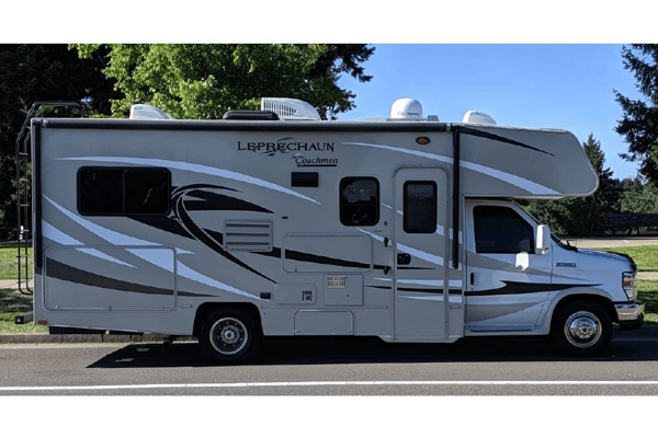 2015 Coachmen Leprechaun