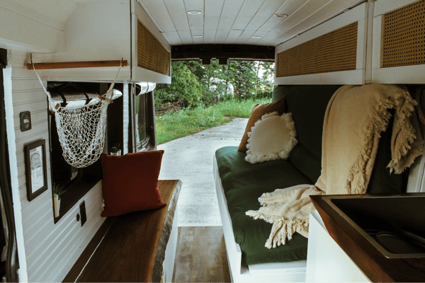 Nomad Untamed – 2015 Ford transit