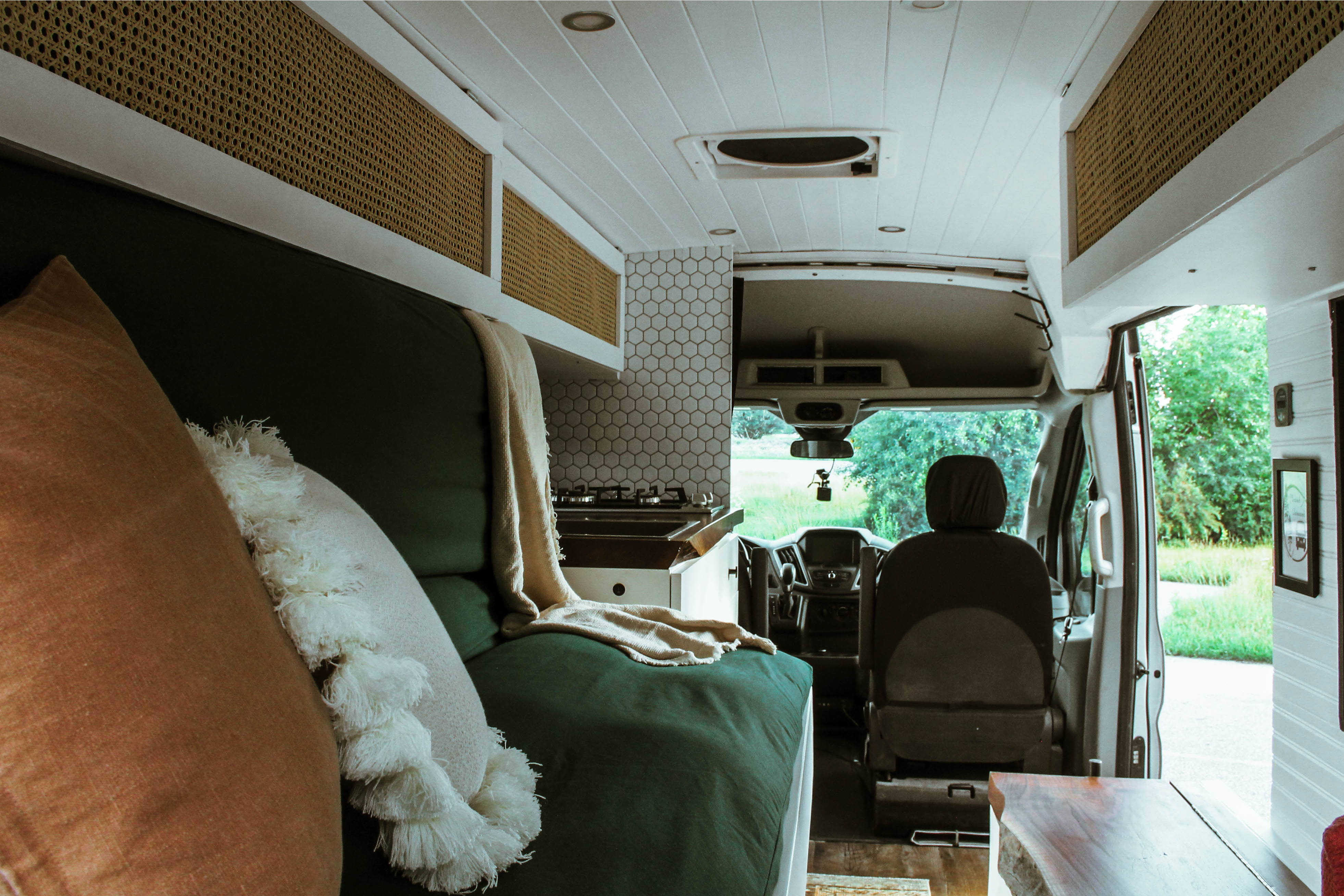 Nomad Untamed – 2015 Ford transit