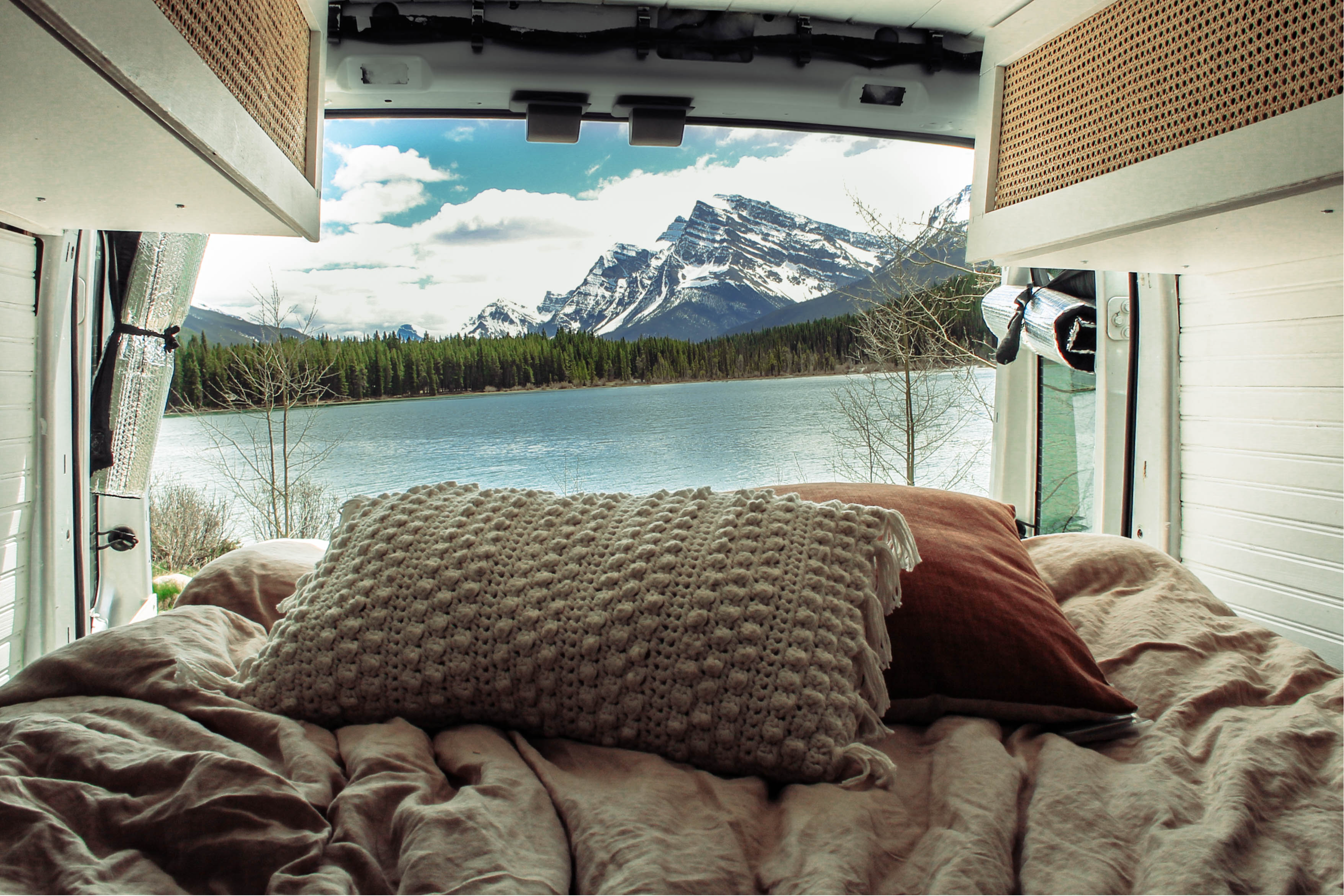 Nomad Untamed – 2015 Ford transit