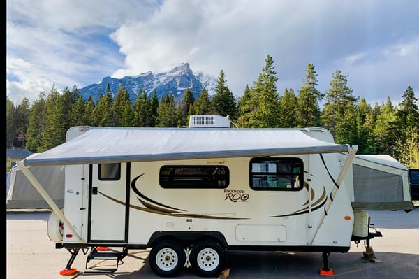 Newly Renovated 2010 Rockwood Roo Hybrid Trailer