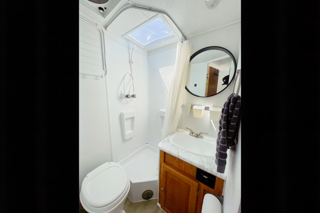 Newly Renovated 2010 Rockwood Roo Hybrid Trailer