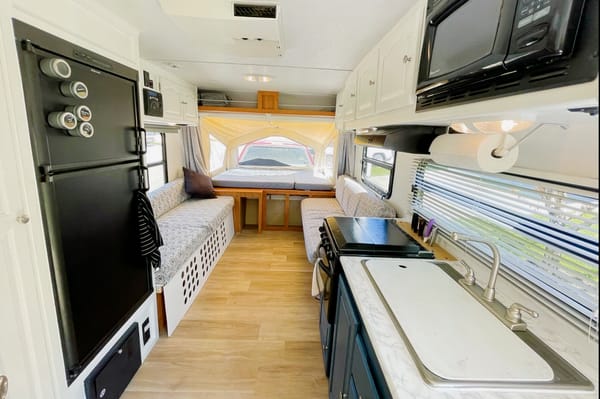 Newly Renovated 2010 Rockwood Roo Hybrid Trailer