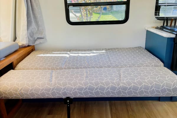 Newly Renovated 2010 Rockwood Roo Hybrid Trailer