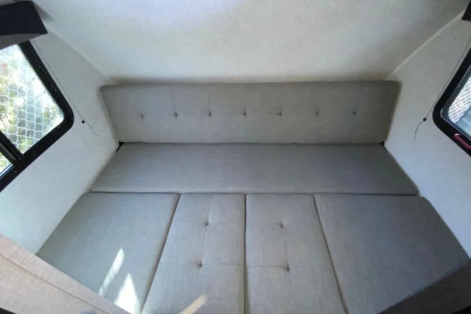 Braxton Bushwacker 17BH Micro Trailer, Sleeps 4! 
