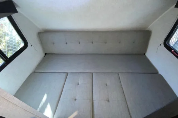 Braxton Bushwacker 17BH Micro Trailer, Sleeps 4!