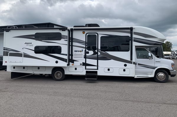 Shawn & Karen's Jayco Greyhawk Prestige Class C