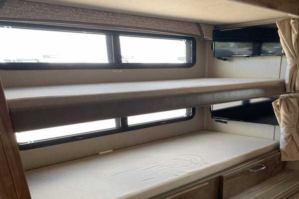 Shawn & Karen's Jayco Greyhawk Prestige Class C