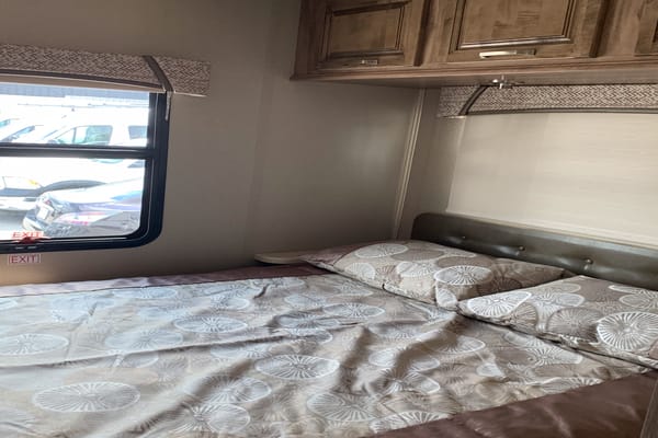 Shawn & Karen's Jayco Greyhawk Prestige Class C