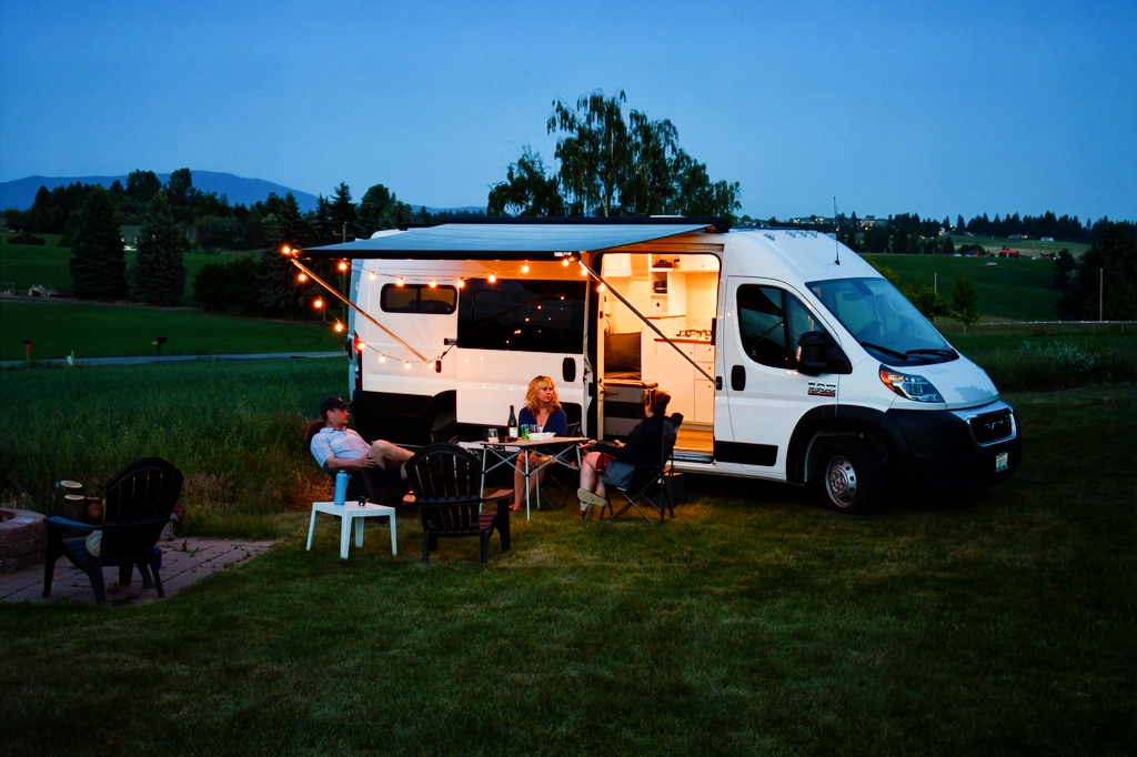 Ram 3500 High Roof "The Sunset"
