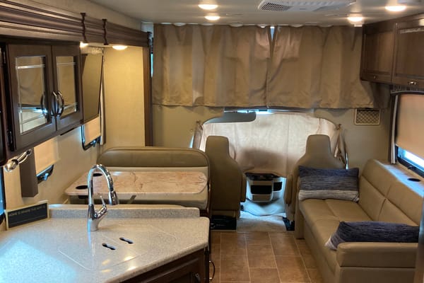 Thorpe’s Chateau on the Go