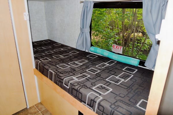 TowME - Prolite Profil 14 with Bunkbeds & Solar