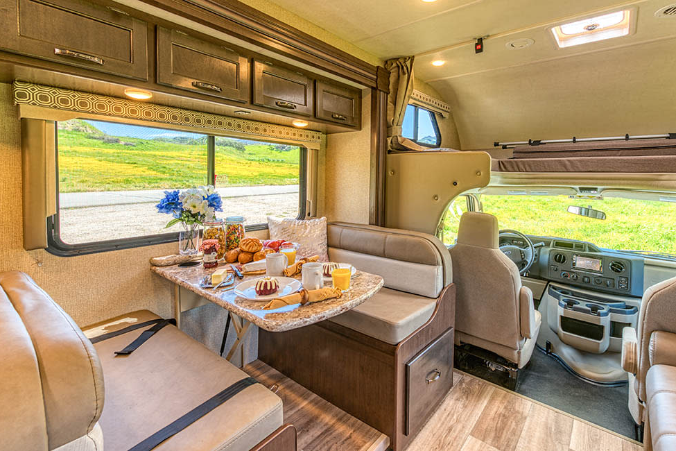 "Breezy" Thor Motor Coach 28A Class C