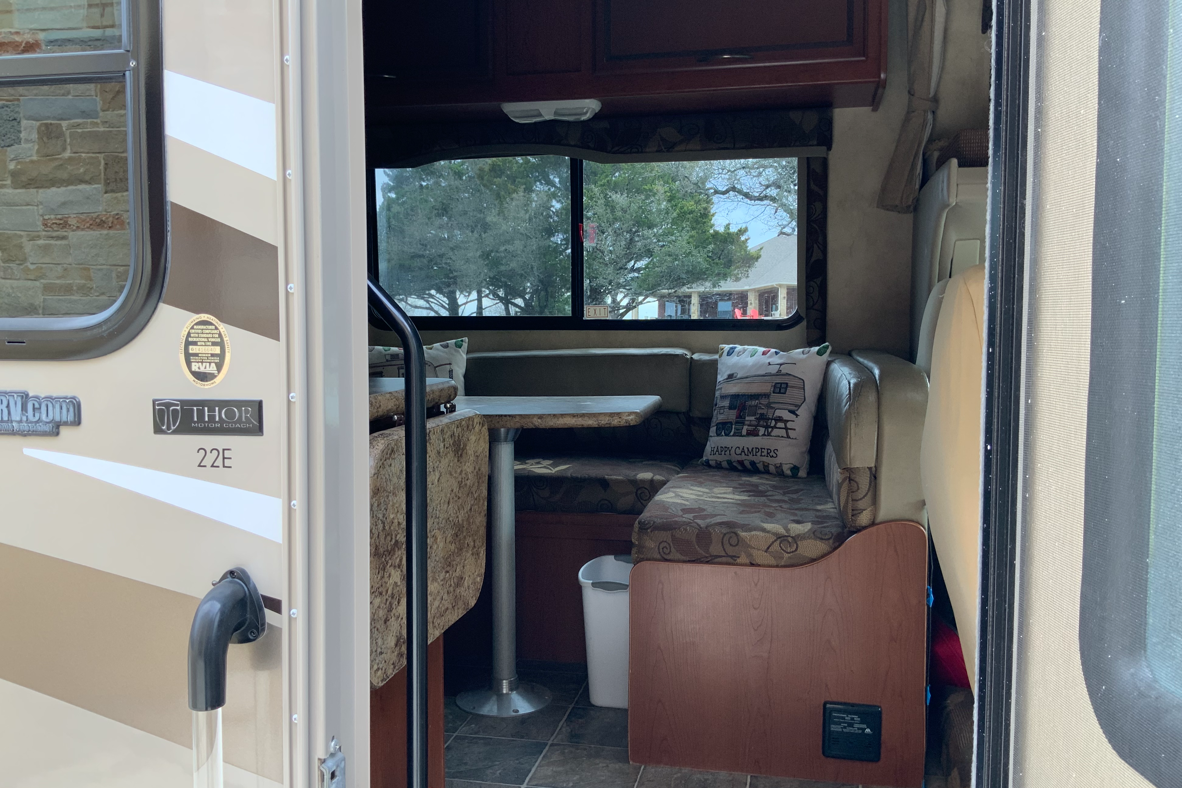 Chuck and Tammy’s Four Winds 22E Class C