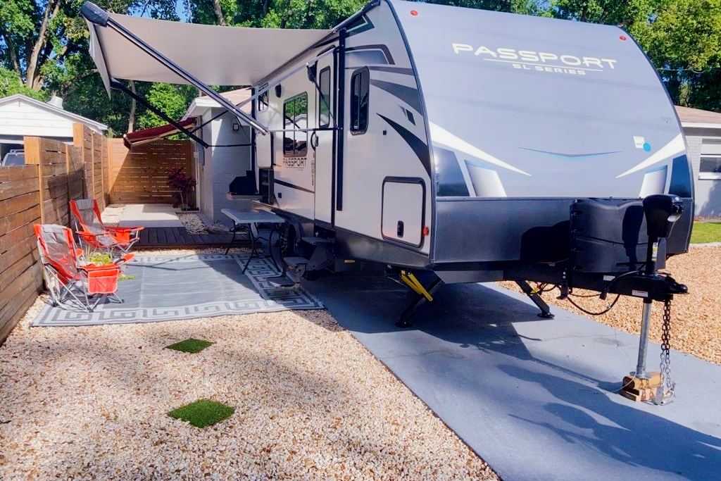 JOSEPH's  2298053726 Keystone Passport Travel Trailer