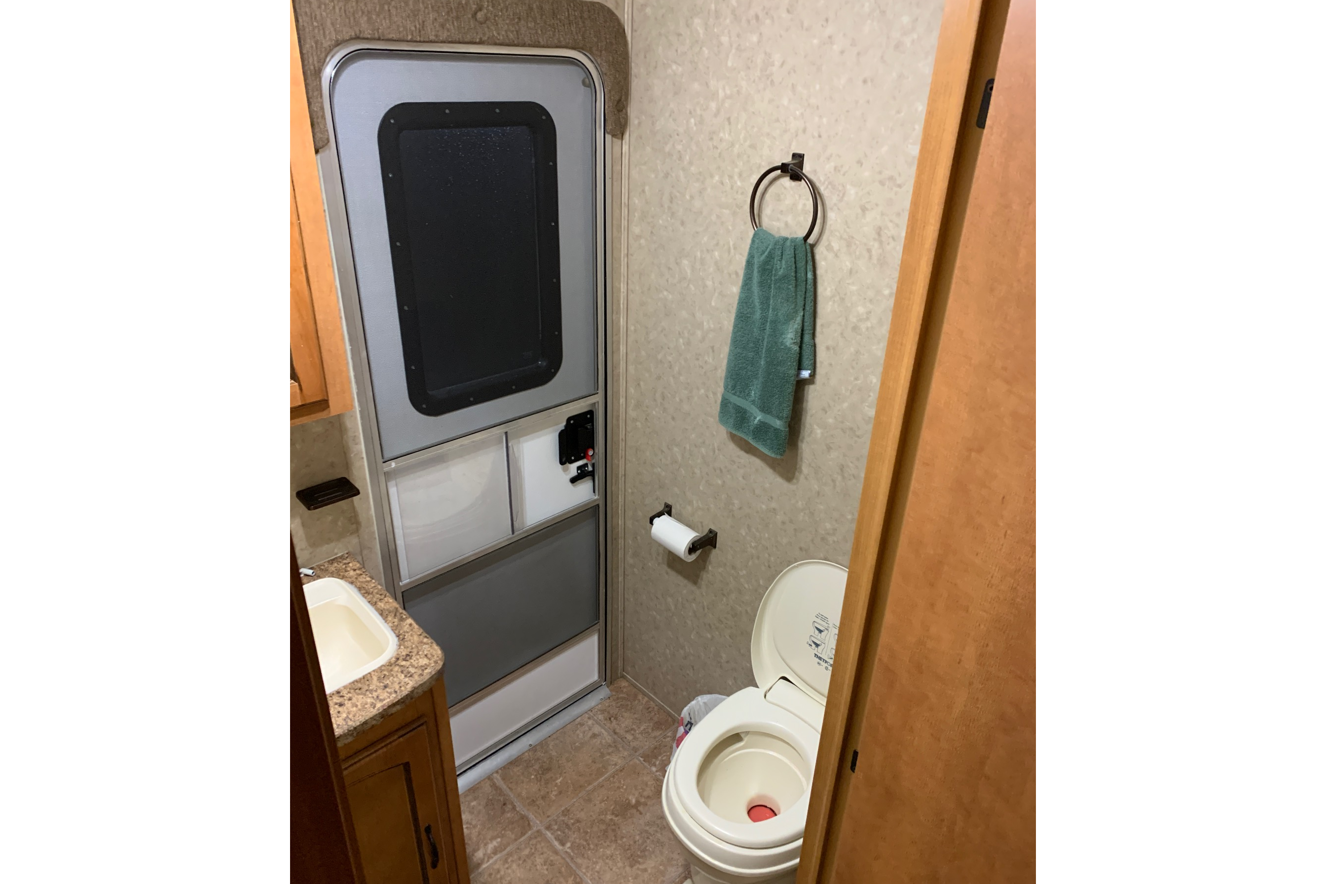 Family Bunkhouse/Outdoor Kitchen Will Deliver and Return