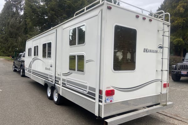 Okanagan 28 ft Bunkhouse Trailer *We only deliver!