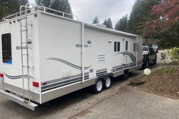 Okanagan 28 ft Bunkhouse Trailer *We only deliver!