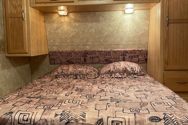 Okanagan 28 ft Bunkhouse Trailer *We only deliver!