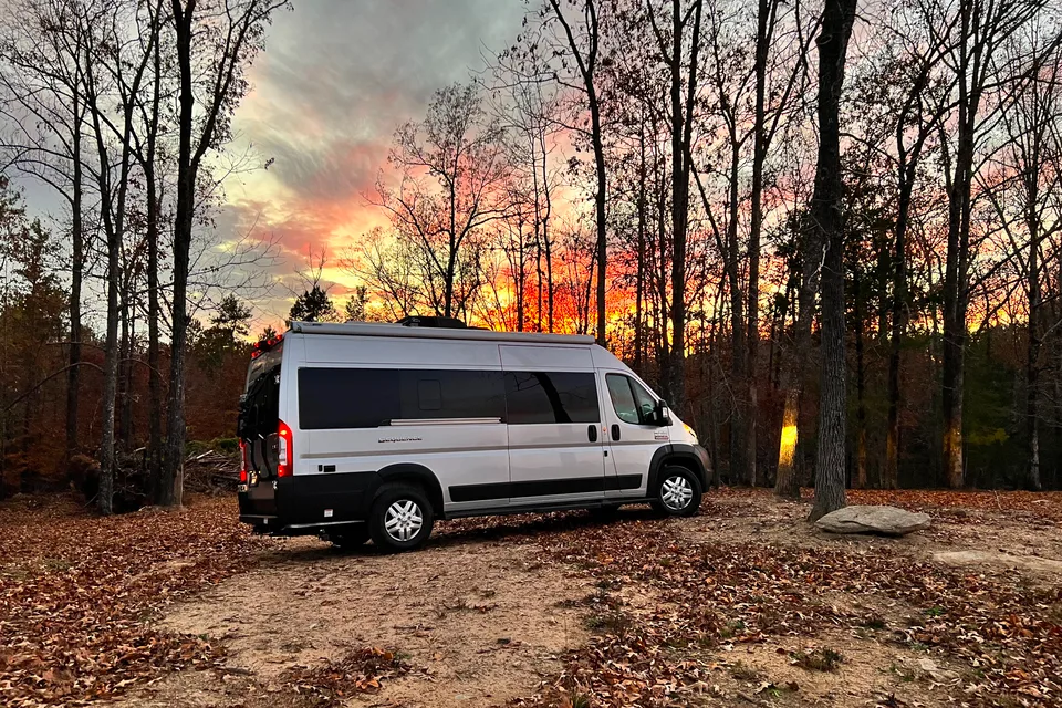 Mullet Adventure's Thor Motor Coach Sequence 20L Class B