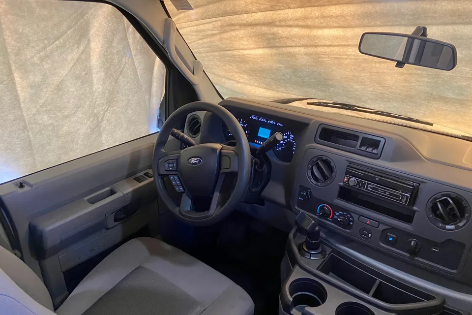 Easy to drive - 2021 perfect size Class C - HotelBuster