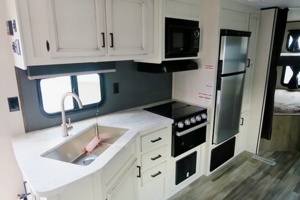 2022 Open Range 26bhs Travel Trailer