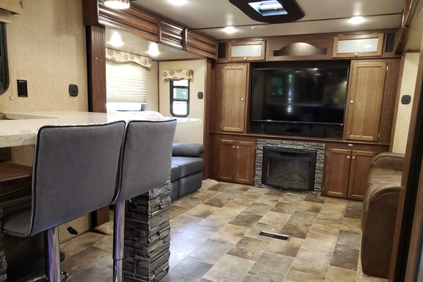 Alicia's Keystone Sprinter Travel Trailer